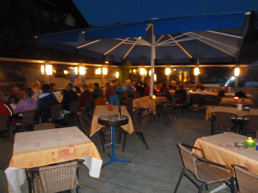 Gasthof Derby Hotel Zweisimmen Exterior foto